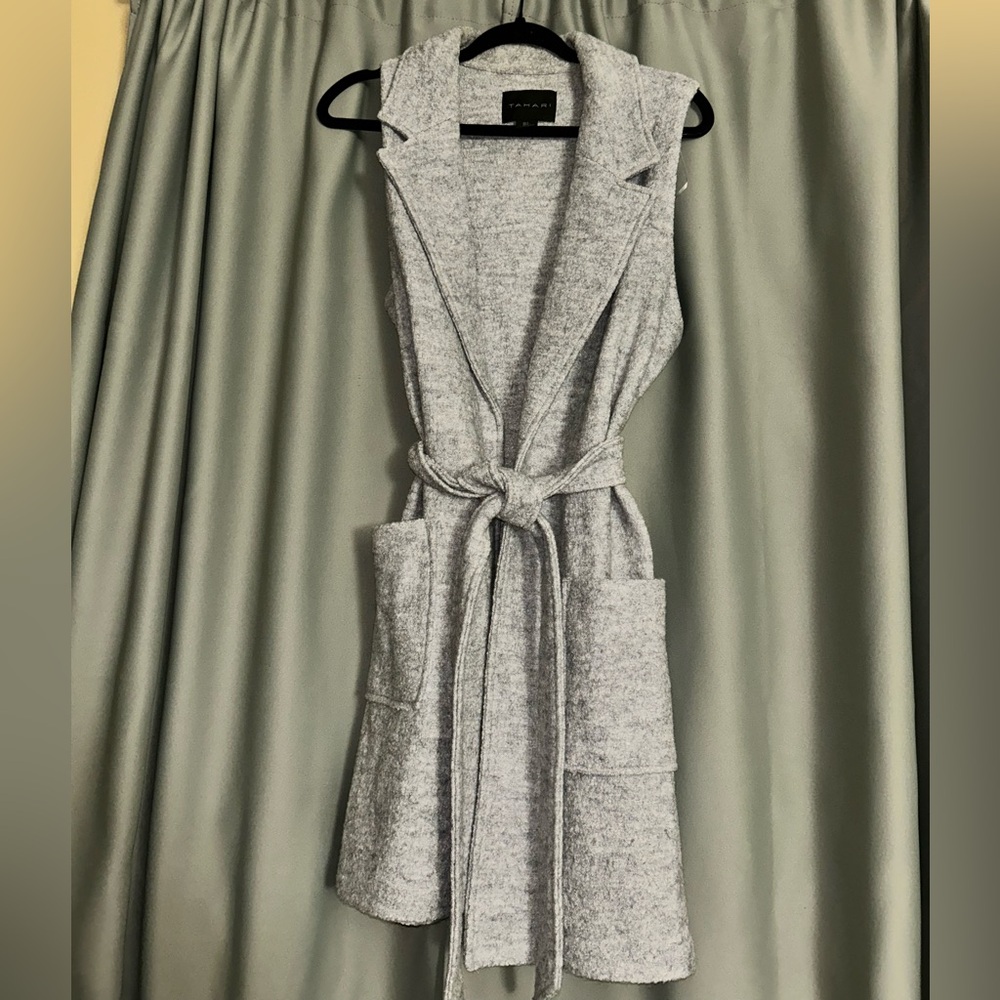 Tahari Light Gray Open Front Sleeveless Cardigan